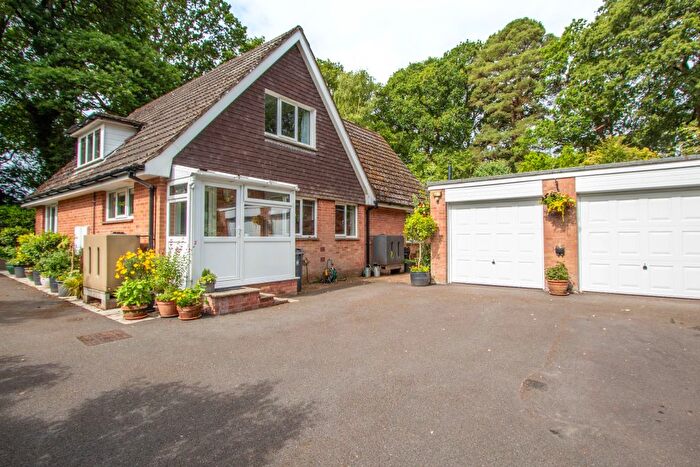 4 Bedroom Detached House For Sale In Higher Metcombe, Ottery St Mary, EX11