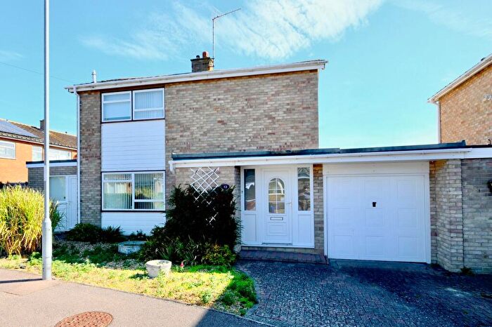 3 Bedroom Detached House For Sale In Dryden Close, St Ives, PE27