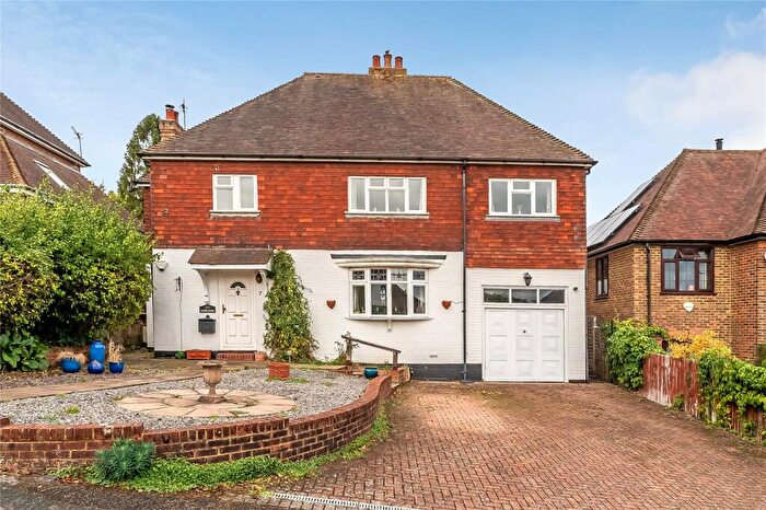 5 Bedroom Detached House For Sale In Irwin Road, Guildford, Surrey, GU2