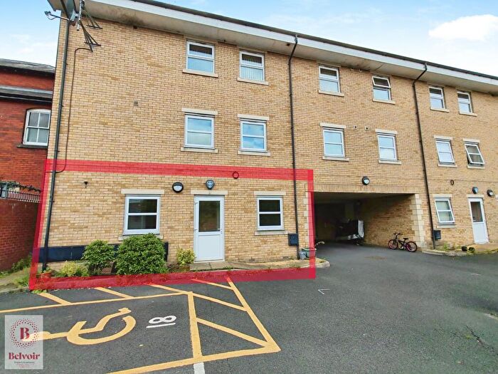 1 Bedroom Apartment For Sale In Lincoln Court, Padiham, BB12
