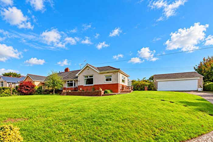 3 Bedroom Semi-Detached Bungalow For Sale In Park View Bungalows, Penmaen, Blackwood, NP12