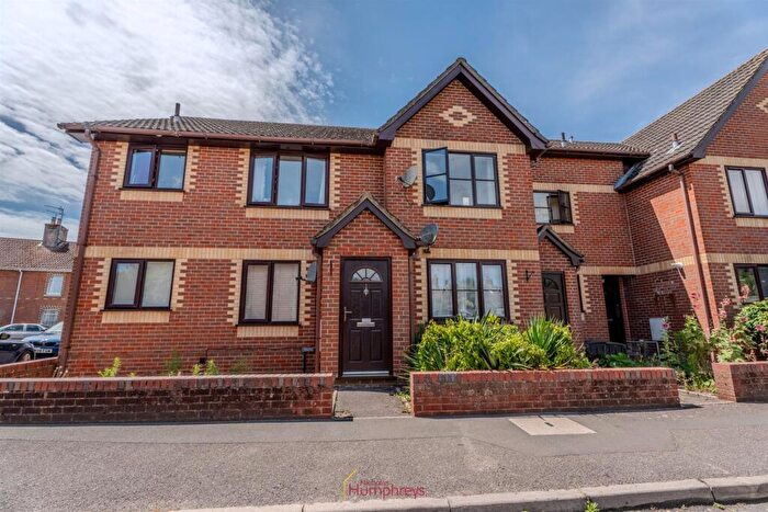 2 Bedroom Apartment To Rent In Crescent Road, Wimborne, BH21
