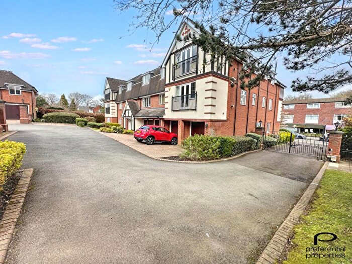 2 Bedroom Apartment For Sale In Roman Place, Sutton Coldfield, B74