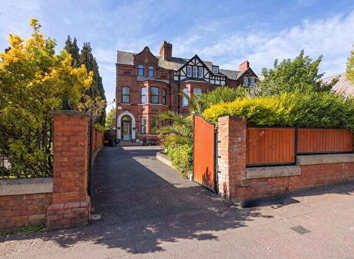7 Bedroom Terrace House For Sale In Cliftonville Road, Belfast, BT14