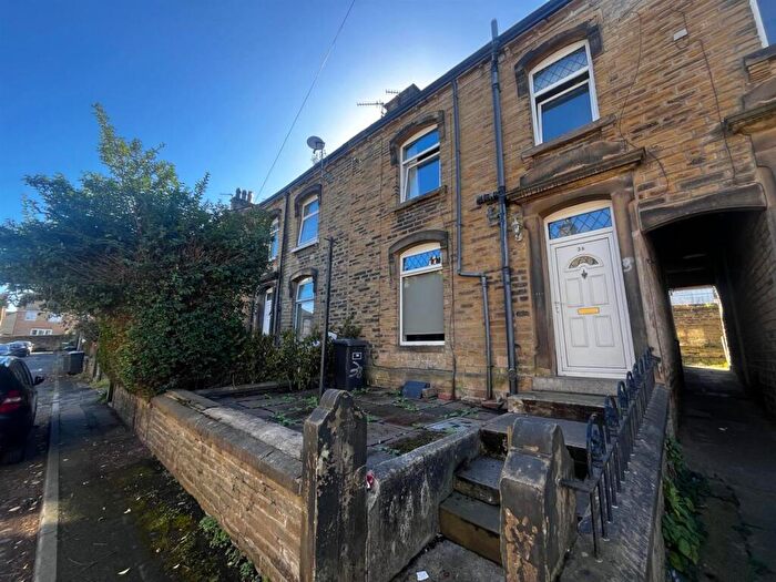 1 Bedroom Terraced House For Sale In Chapel Terrace, Crosland Moor, Huddersfield, HD4