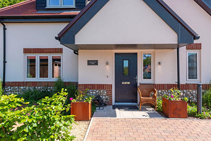 2 Bedroom Detached House For Sale In Hambledon Lodge, Wittcomb Way, Horndean, Hampshire, PO8