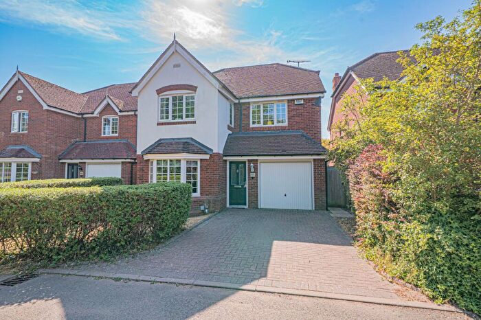 4 Bedroom Detached House For Sale In Kenilworth Road, Balsall Common, CV7