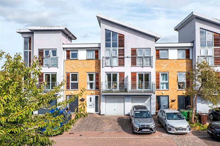 5 Bedroom Terraced House For Sale In Stafford Gardens, Maidstone, Kent, ME15