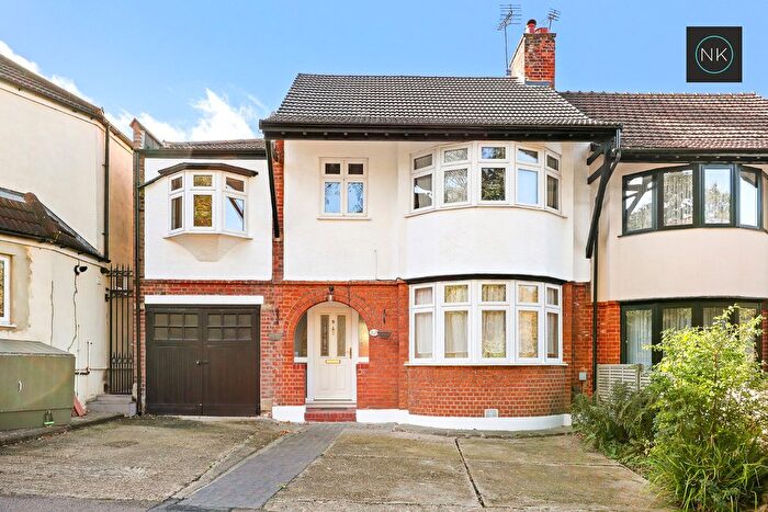 4 Bedroom End Of Terrace House For Sale In Gascoigne Gardens, Woodford Green, Essex, IG8