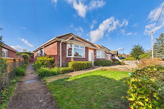 4 Bedroom Bungalow To Rent In Chaucer Crescent, Newbury, Berkshire, RG14