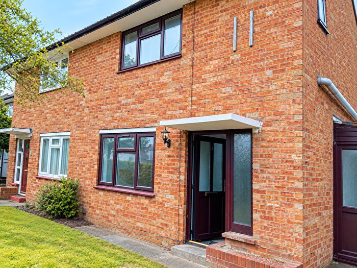 4 Bedroom Terraced House To Rent In Tantony Grove, Romford, Greater London, RM6
