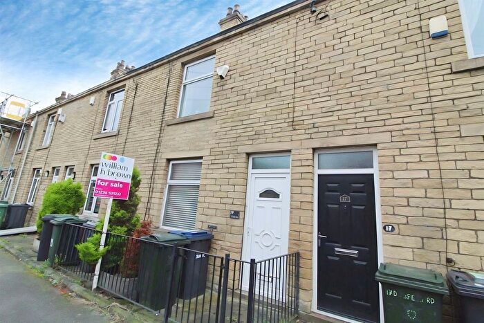 3 Bedroom Terraced House For Sale In Dockfield Road, BD17