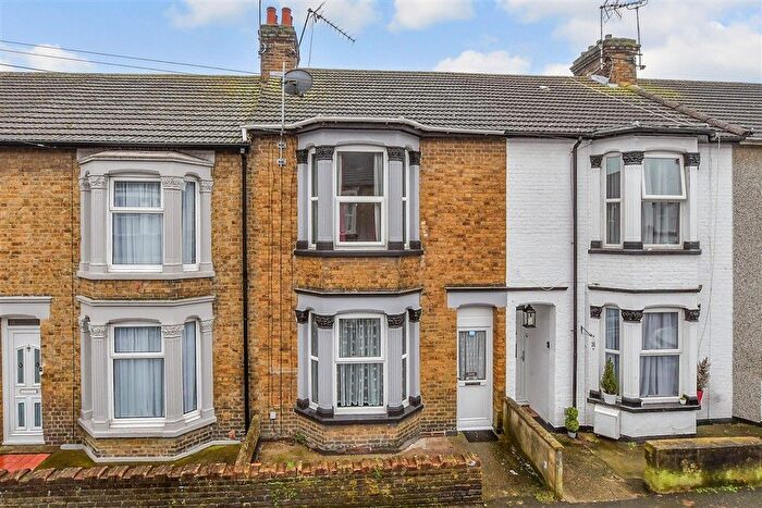 3 Bedroom Terraced House For Sale In Alexandra Road, Sheerness, Kent, ME12