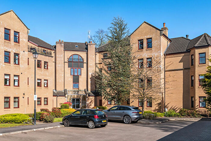 2 Bedroom Apartment To Rent In Regent Court, Hughenden Lane, G12