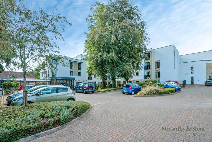 1 Bedroom Apartment For Sale In Wilton Court, Southbank Road, Kenilworth, CV8
