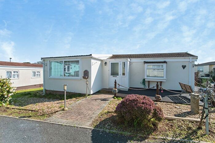 2 Bedroom Mobile/park Home For Sale In Rydon Lane, Exeter, EX2