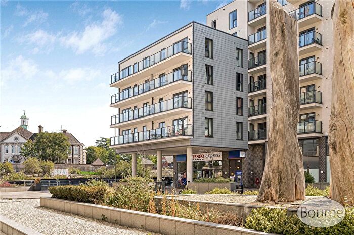1 Bedroom Flat For Sale In Guildford Road, Woking, Surrey, GU22