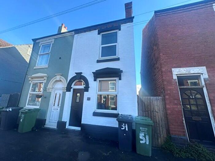 3 Bedroom House To Rent In Peel Street, DY11