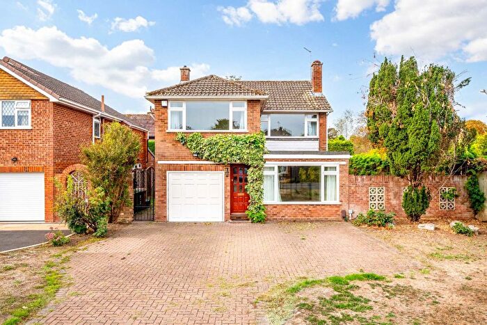 4 Bedroom Property To Rent In Elizabeth Gardens, Sunbury-On-Thames, TW16