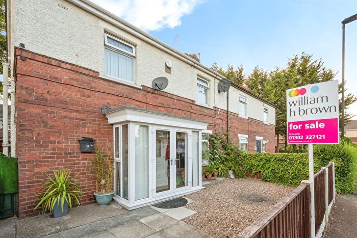 3 Bedroom Semi-Detached House For Sale In Lime Tree Avenue, Belle Vue, Doncaster, DN4