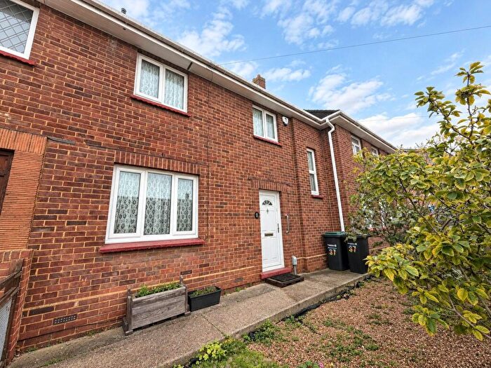 3 Bedroom Terraced House For Sale In Freeman Road, Gravesend, Kent, DA12