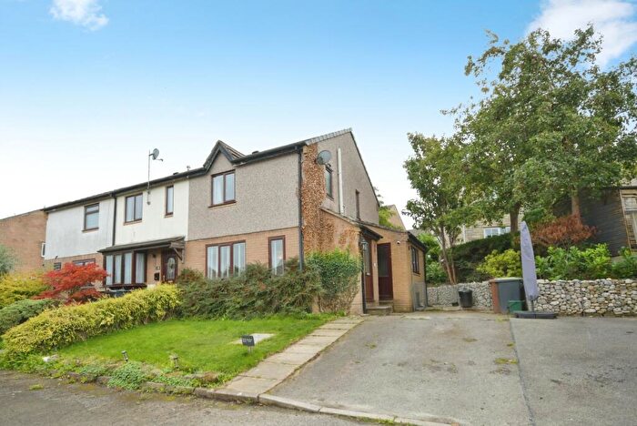 3 Bedroom Semi-Detached House For Sale In Burdekin Close, Chapel-en-le-Frith, High Peak, Derbyshire, SK23