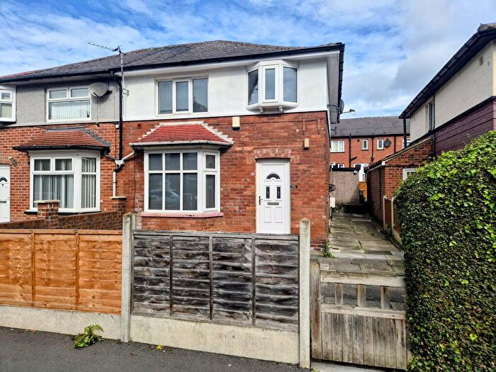 3 Bedroom Semi-Detached House To Rent In Brudenell Road, Leeds, LS6