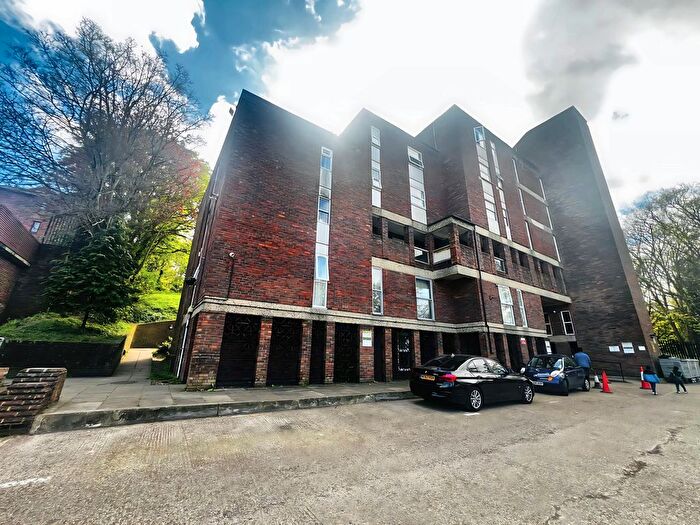1 Bedroom Flat To Rent In Downs Road, Luton, LU1