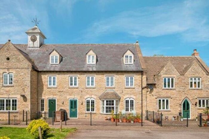 1 Bedroom Flat To Rent In Walkers Barn, Heathfield, Bletchingdon, Kidlington, OX5