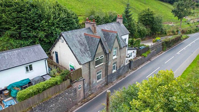 2 Bedroom Terraced House For Sale In Glyndyfrdwy, LL21