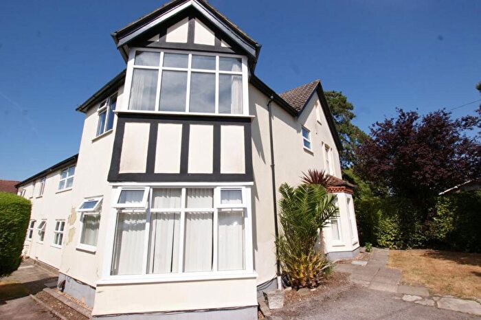 2 Bedroom Maisonette For Sale In Kirkway, Broadstone, Dorset, BH18