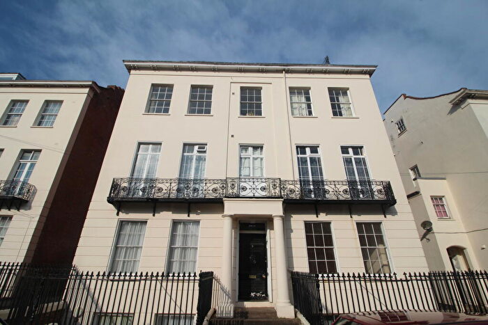 2 Bedroom Flat To Rent In Flat, Charlotte Street, Leamington Spa, CV31