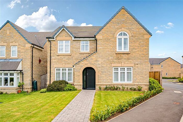 4 Bedroom Detached House For Sale In Nidd Croft, Harrogate, Killinghall, HG3