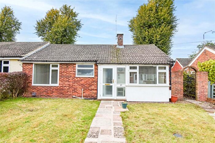 3 Bedroom Terraced Bungalow To Rent In Tubbs Farm Close, Lambourn, Berkshire, RG17