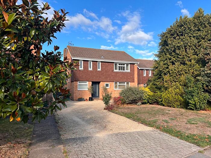 4 Bedroom Detached House For Sale In Hemsdale, Maidenhead, SL6