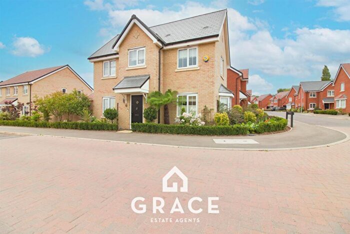 3 Bedroom Detached House For Sale In Bronze Barrow Way, Bramford, Ipswich, IP8