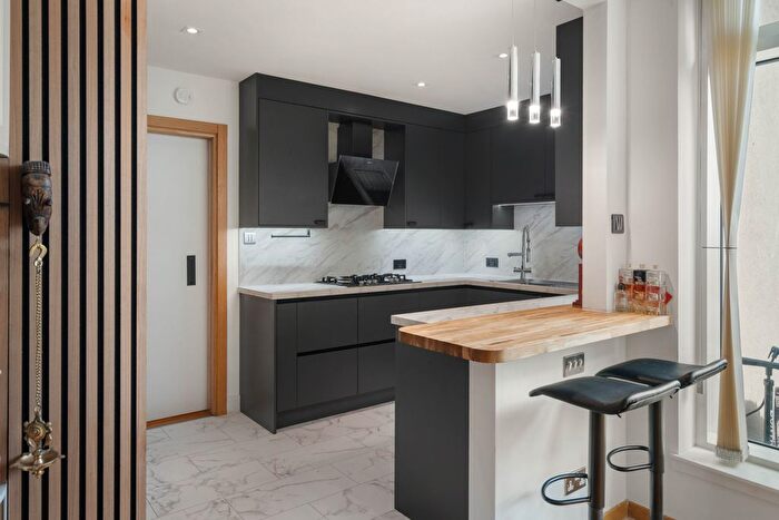 4 Bedroom Flat For Sale In Western Harbour Way, Newhaven, Edinburgh, EH6