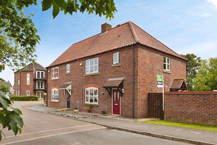 3 Bedroom Semi-Detached House For Sale In All Saints Mews, Preston, HU12