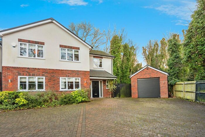 4 Bedroom Detached House For Sale In St. Marys Close, Sedgley, DY3