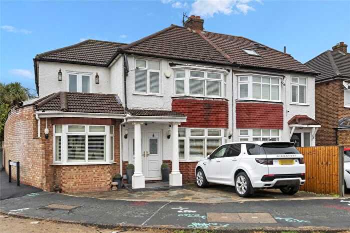 4 Bedroom Semi-Detached House To Rent In Cottimore Avenue, Walton On Thames, Surrey, KT12