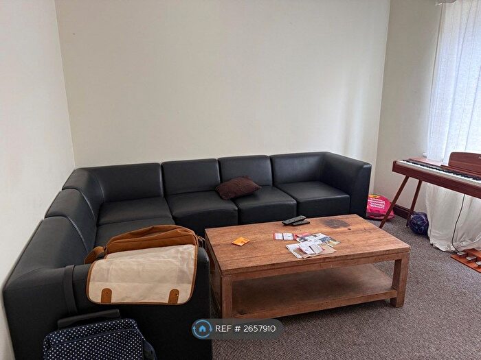 4 Bedroom Terraced House To Rent In Milton Road, Southampton, SO15