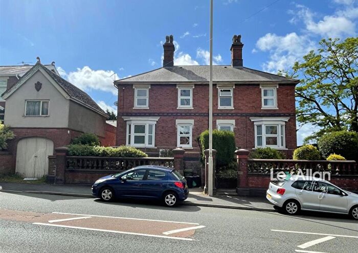 1 Bedroom Flat To Rent In Brettell Lane, Amblecote, Stourbridge, DY8