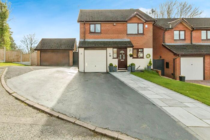 3 Bedroom Detached House For Sale In Cheveley Close, Macclesfield, Cheshire, SK10