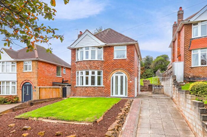 3 Bedroom Detached House For Sale In Douglas Avenue, Carlton, NG4