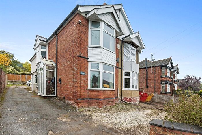 2 Bedroom Terraced House For Sale In West Wycombe Road, High Wycombe, HP12
