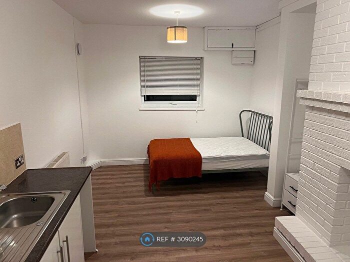 Studio To Rent In The Promenade, Swansea, SA1