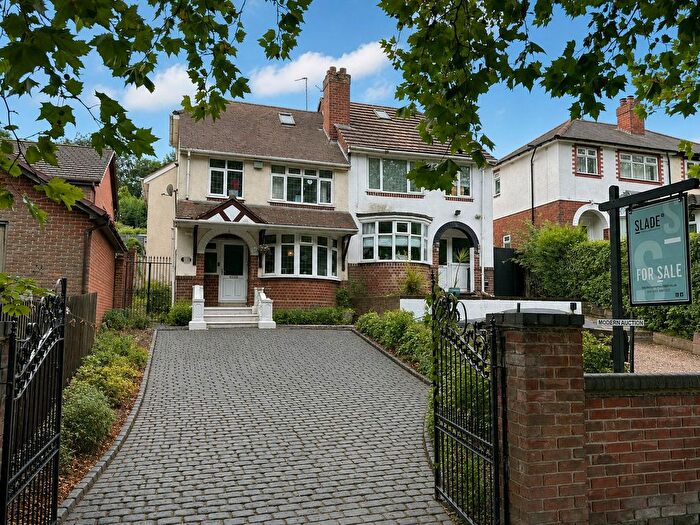3 Bedroom Semi-Detached House For Sale In Birmingham New Road, Wolverhampton, WV4