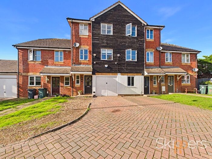 3 Bedroom Terraced House For Sale In Surtees Close, Willesborough, TN24