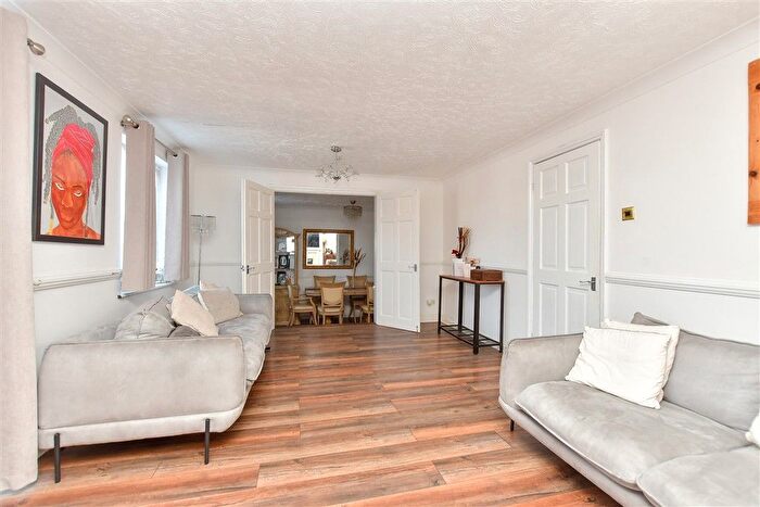 5 Bedroom Detached House For Sale In Waverley Avenue, Minster On Sea, Sheerness, Kent, ME12