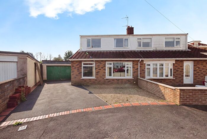 4 Bedroom Semi-Detached Bungalow For Sale In Dol Wen, Pencoed, Bridgend, CF35
